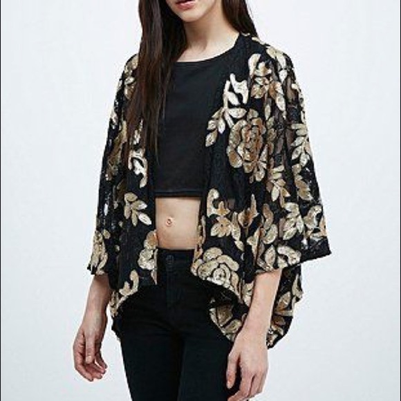 Urban Outfitters Pins & Needles Black & Gold Kimono XS - Picture 1 of 4